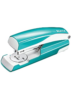 Häftapparat LEITZ Wow 5502 isblå